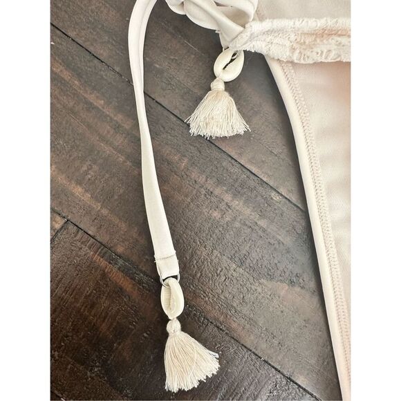 Blue Triangle Halter and White Crochet Bottom Target Bikini Size Small New - Picture 4 of 5